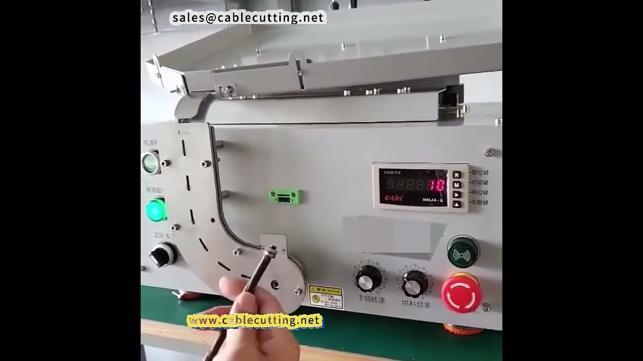 Máquina Automática de Rosqueamento e Aperto de Porcas | Equipamento de Montagem Industrial