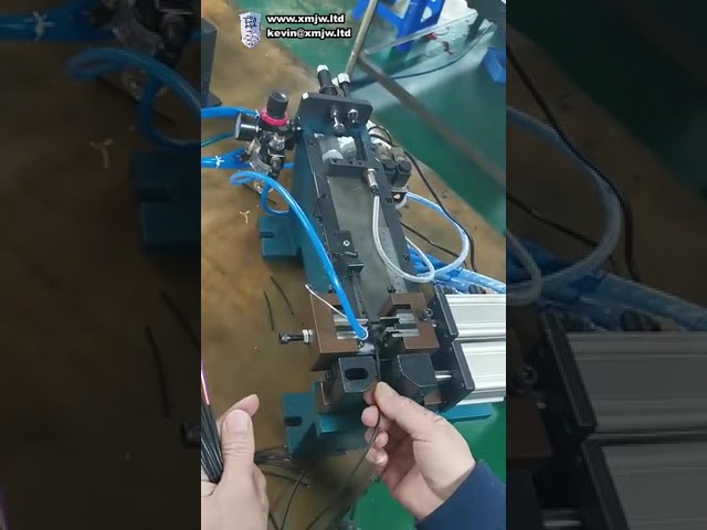 Máquina Pneumática de Descascar Cabos Quadrados Grandes – Excelente Qualidade com Opção a Gás e Elétrica