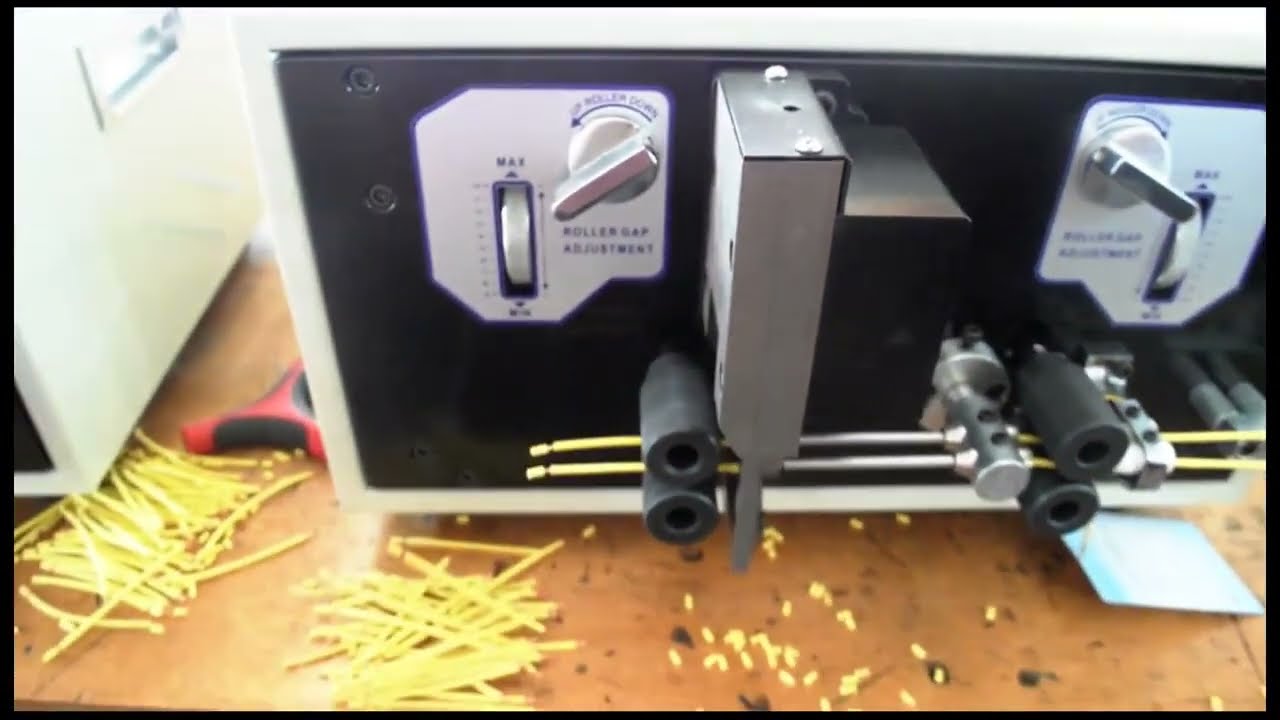 Máquina Automática de Corte e Decapagem Dupla de Cabos