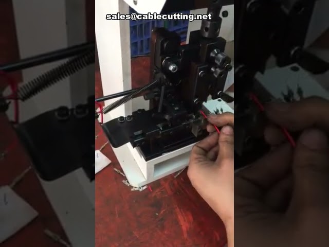 Máquina Automática de Crimpagem de Terminais Elétricos para Fios | Alta Precisão e Produtividade