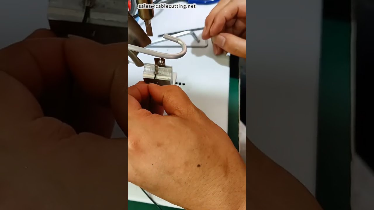Máquina Semiautomática de Solda por Pontos para Abas Metálicas em Ferro e Aço Inoxidável | Fábrica e CNC