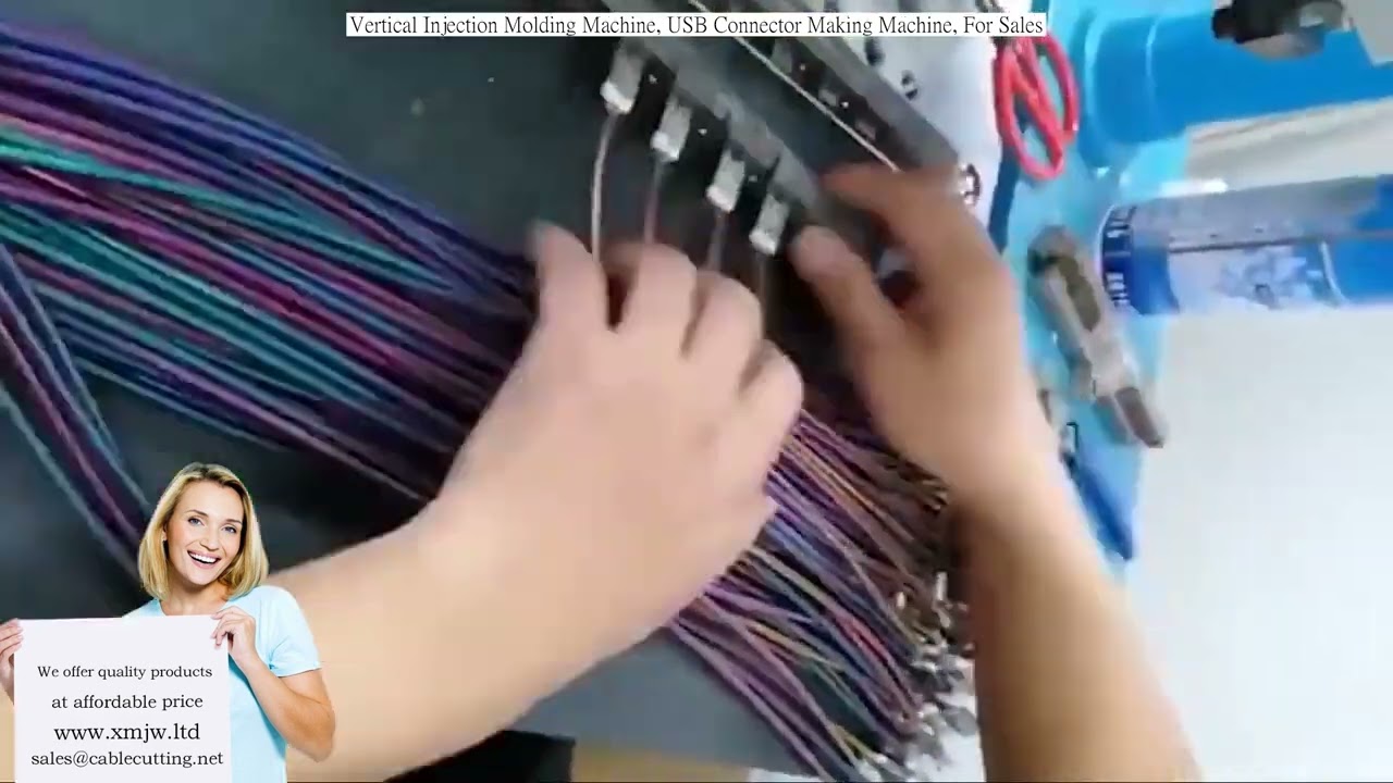 Máquina de Moldagem por Injeção Vertical para Conectores USB | Automação Industrial