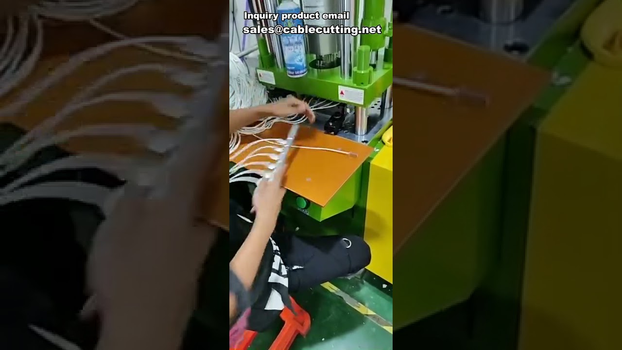 Máquina de Formação de Cabos de Dados Eletrônicos, Injeção e Moldagem de Plásticos