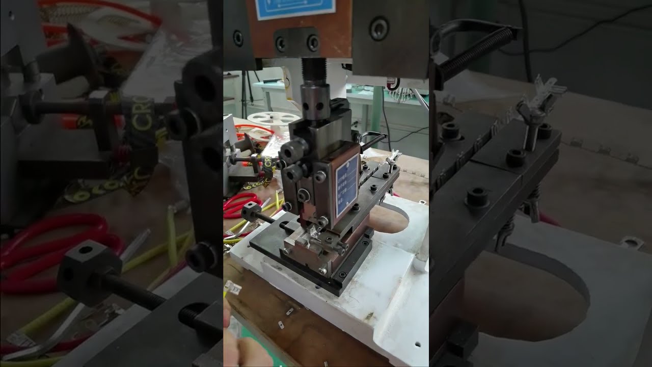 Máquina Terminal 2T com Molde para Crimpagem de Terminais Bandeira | Equipamento Automatizado