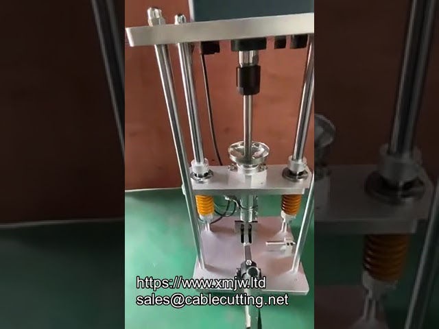 Máquina de Injeção Plástica Vertical Mini para Fabricação de Cabos de Carregador