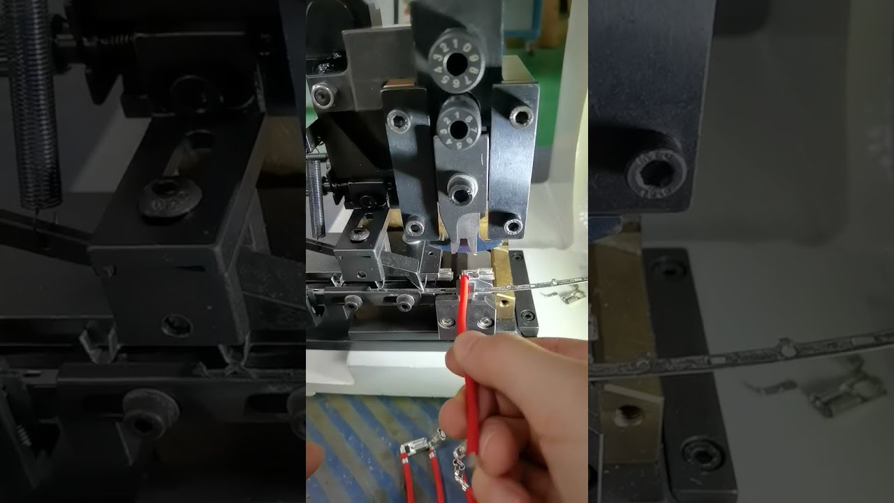 Máquina Terminal Silenciosa com Crimpagem Horizontal de Molde - Funcionamento Real #fábrica #máquina