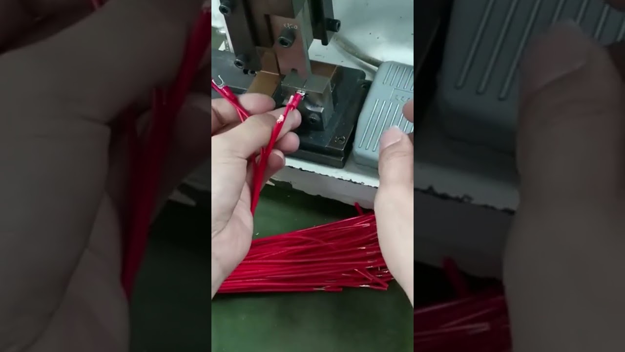 Máquina de Crimpagem 2.0T + Molde de Grão Único | Automação Industrial de Alta Precisão
