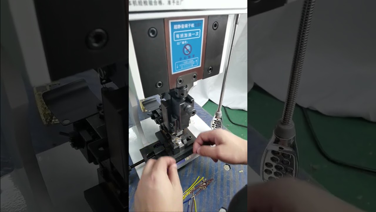 Máquina de Crimpagem Terminal 1.5T + Molde em U | Equipamento para Fábrica de Fios
